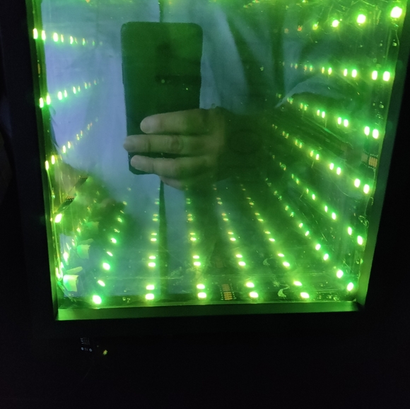 Hand made infinity mirror - Picture 3 of 10